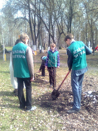 15:23 День дерева в городе Шумерле: проведены восстановительные посадки на аллее ветеранов и воинов-интернационалистов